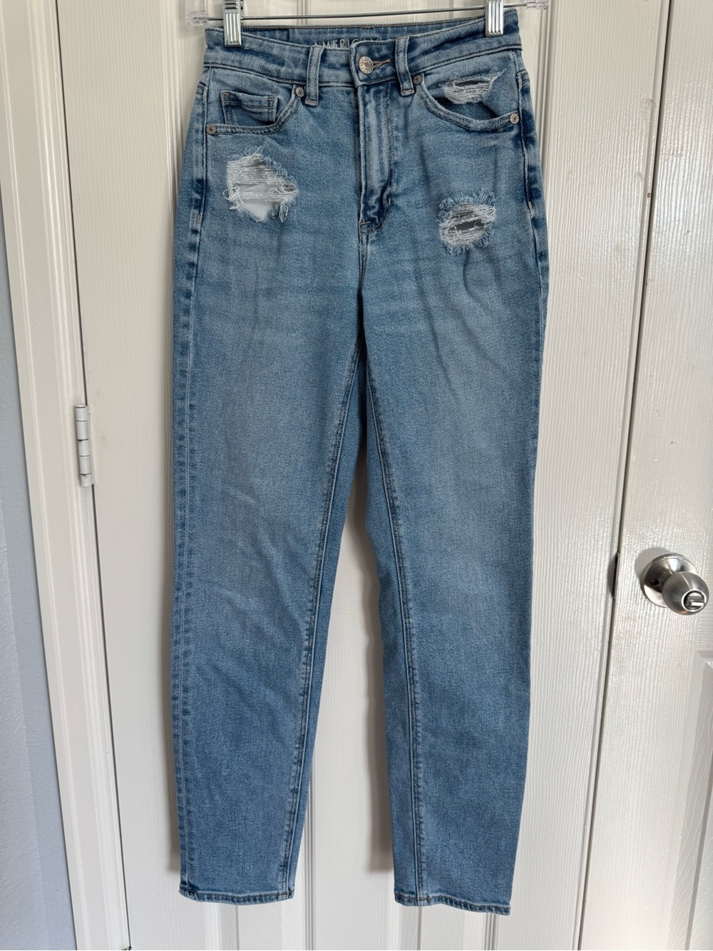 American Eagle Outfitters Medium Blue Distressed Jeans
